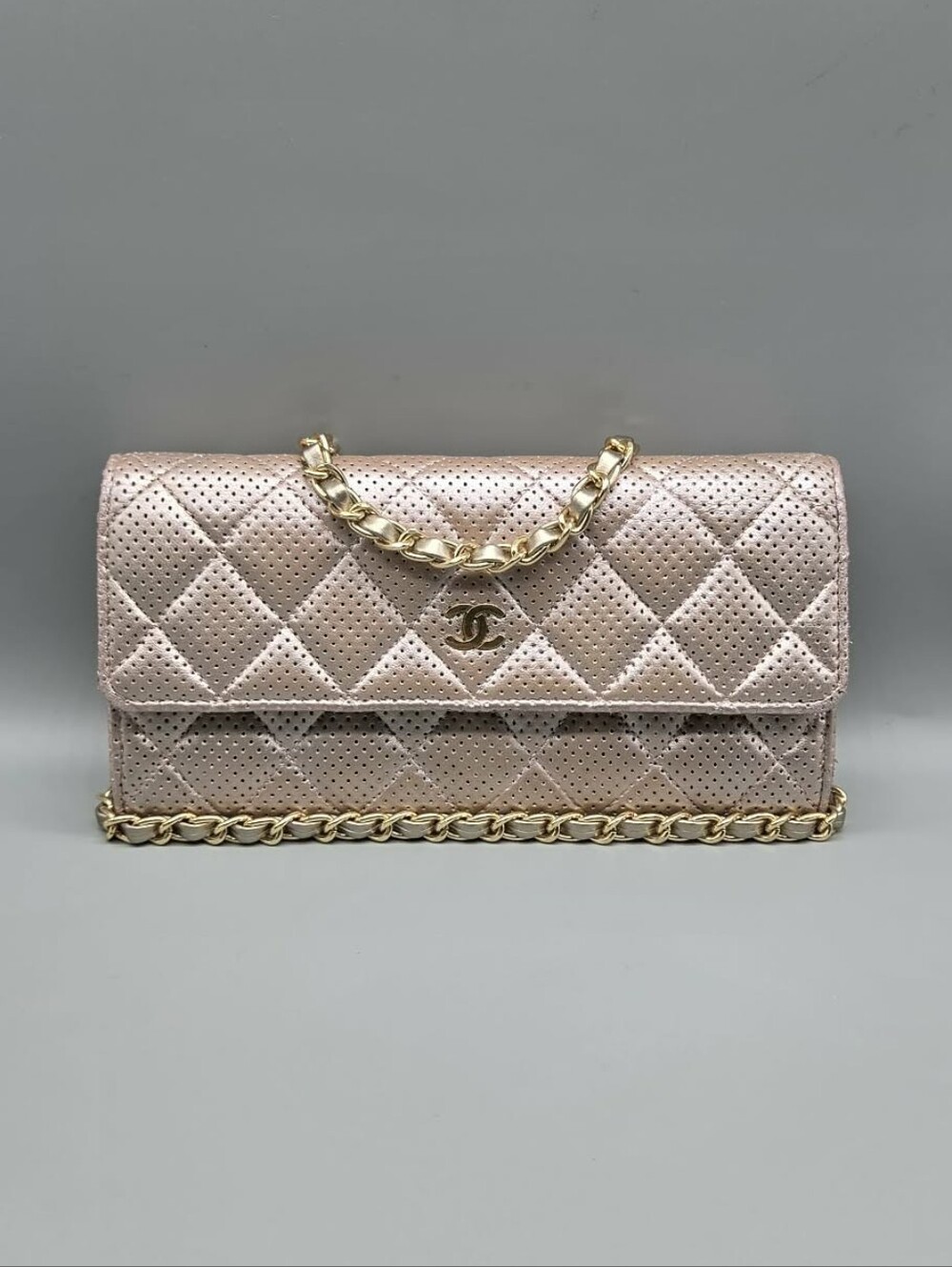 🩷CHANEL Authentic Rose Gold Perforated Leather Wallet/Clutch🩷